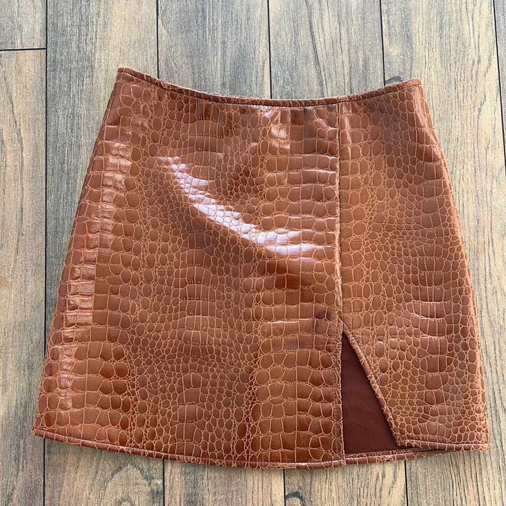 Princess Polly brown vegan alligator skirt XXS | dark academia, elevated chic